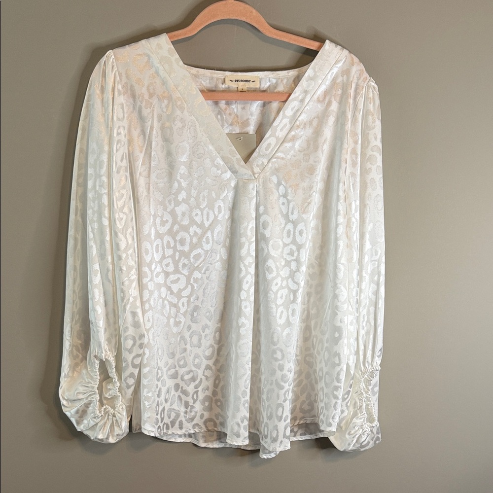Eesome Women’s Elegant White Leopard Print Blouse‎ Large